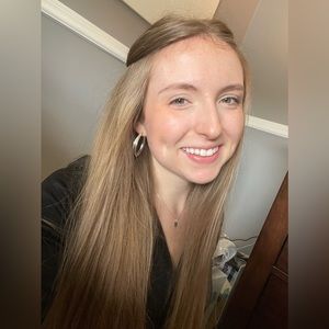 Meet your Posher, Hannah